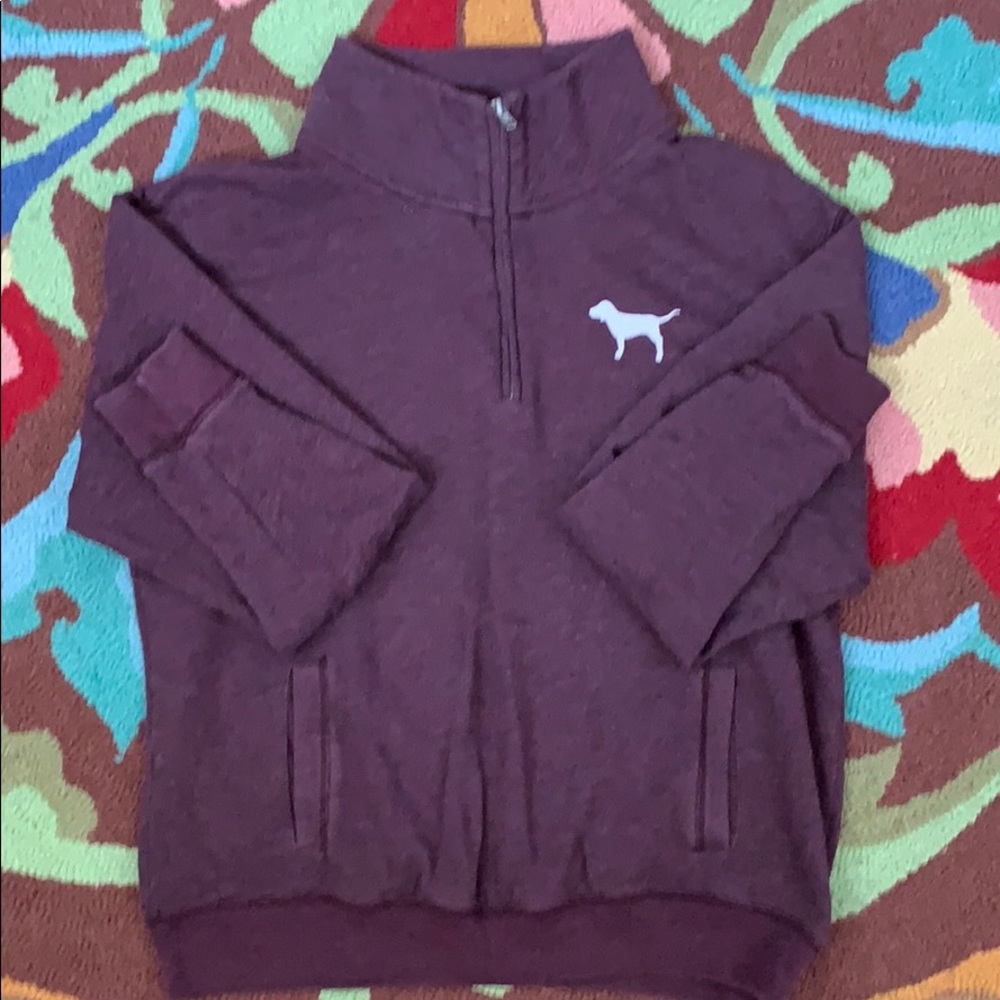 💞Women’s Pink Victoria’s Secret Sweatshirt🌺